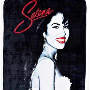 Selena Blanket
